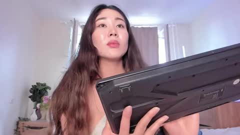 Kate online show from March 2025 11:20:01 AM