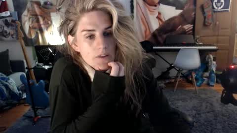 Snapshot of katiecutie_5 chatting on May 2026 04:21:02 AM Katie online show from May 2026 04:21:02 AM
