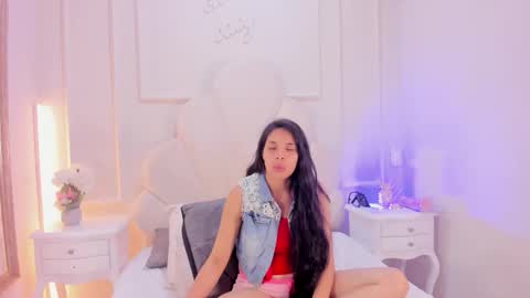 katiejonees online show from January 2026 11:36:01 AM