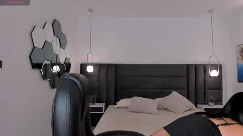 Kate Stonne online show from October 2025 02:34:01 AM