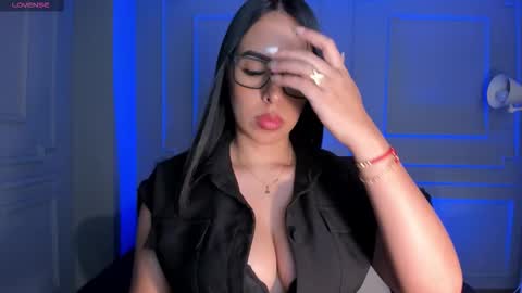 Kate Stonne online show from January 2026 05:28:02 PM