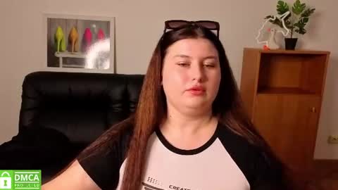 Snapshot of katina_deeplou4 chatting on July 2026 06:20:01 PM Katina online show from July 2026 06:20:01 PM