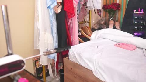 K A T L Y N  online show from November 2025 06:09:02 PM