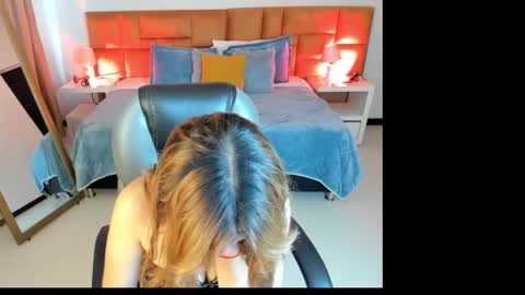 Katnia and Marcuz online show from September 2025 12:21:02 PM