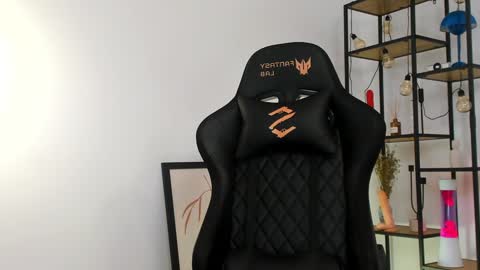 Katrin online show from December 2024 11:46:02 PM