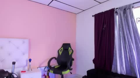 Katte online show from October 2025 01:42:02 PM