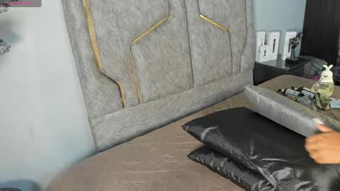 Katerine online show from January 2025 04:04:01 AM