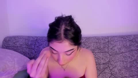 Kat  online show from May 2026 10:48:01 PM