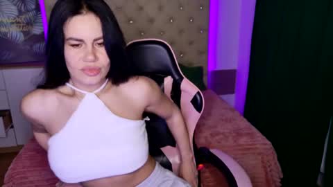 KattieSims online show from January 2025 04:13:01 AM