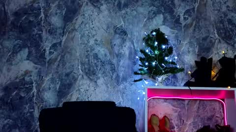 Snapshot of katttymoon_ chatting on December 2024 05:53:01 AM Goddess Katy VACATION online show from December 2024 05:53:01 AM