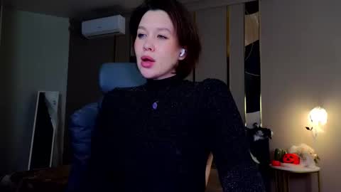 Snapshot of katttymoon_ chatting on October 2025 01:18:01 AM Goddess Katy VACATION online show from October 2025 01:18:01 AM