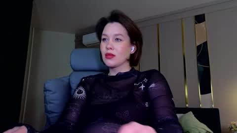 Snapshot of katttymoon_ chatting on November 2025 01:04:01 AM Goddess Katy VACATION online show from November 2025 01:04:01 AM