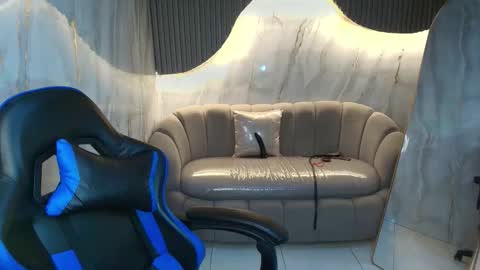 Katty  online show from October 2025 08:18:01 PM