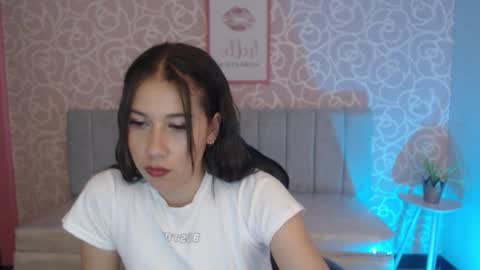 Katherin  Suarez online show from October 2025 09:58:02 PM