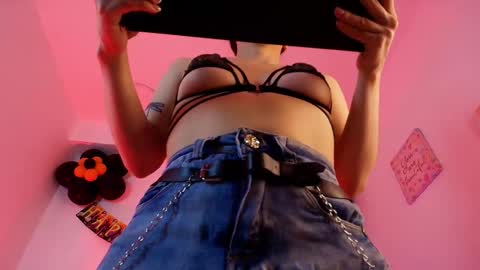 Katy Van online show from October 2025 08:42:01 PM