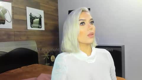 Snapshot of katyablonding chatting on November 2025 11:43:02 AM salo online show from November 2025 11:43:02 AM