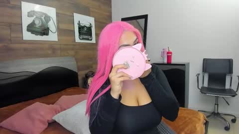 Snapshot of katyablonding chatting on November 2025 01:21:02 PM salo online show from November 2025 01:21:02 PM