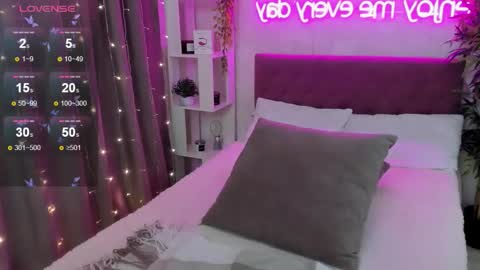 Kate online show from November 2025 05:13:02 AM