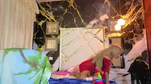 katy  online show from October 2025 07:03:01 PM