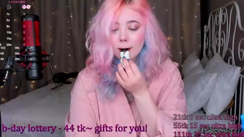 Yuki  online show from February 2025 11:58:01 AM