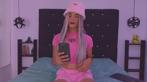 Cattleya stone online show from February 2025 04:48:02 AM