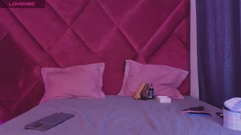 Cattleya stone online show from October 2025 02:33:01 AM