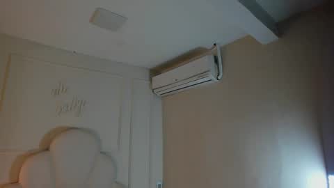 kaylachannell online show from November 2025 03:50:02 AM