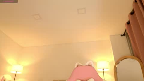 Kayla  online show from September 2025 02:33:02 AM