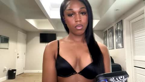 Snapshot of kaylagalaore chatting on April 2026 03:17:02 PM kaylagalaore online show from April 2026 03:17:02 PM