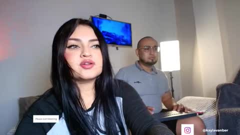 KAYLA  Damian online show from November 2025 07:18:01 PM