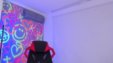 Snapshot of kayle______ chatting on December 2024 11:05:01 PM INSTAjohedija online show from December 2024 11:05:01 PM