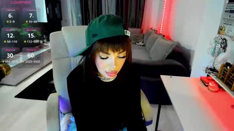 kaylee online show from November 2025 05:44:02 PM