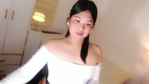 Snapshot of kayleepinay chatting on May 2026 06:37:02 PM Y O U R F U T U R E K A Y L E E online show from May 2026 06:37:02 PM