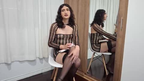 Kaylee Sims online show from December 2025 02:07:02 AM