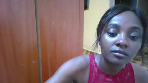 Snapshot of kayme96 chatting on October 2025 06:13:02 PM kitty online show from October 2025 06:13:02 PM