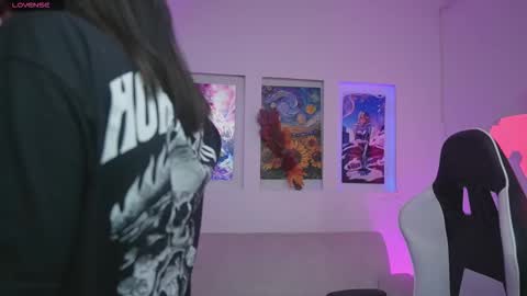 Snapshot of kayraowen chatting on October 2025 11:43:01 AM Kayra online show from October 2025 11:43:01 AM