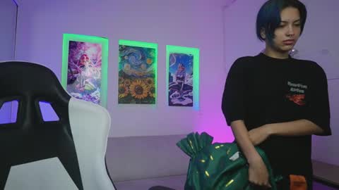 Snapshot of kayraowen chatting on October 2025 11:33:02 AM Kayra online show from October 2025 11:33:02 AM