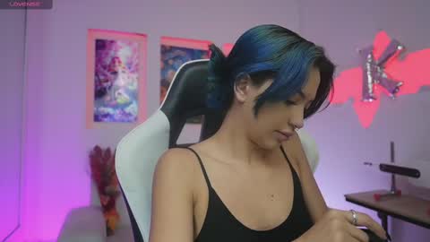 Snapshot of kayraowen chatting on November 2025 12:05:02 PM Kayra online show from November 2025 12:05:02 PM