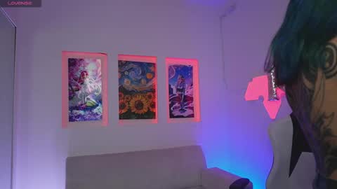 Snapshot of kayraowen chatting on December 2025 12:10:01 PM Kayra online show from December 2025 12:10:01 PM