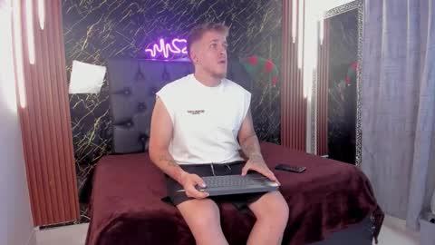 Keane online show from December 2025 12:54:01 PM