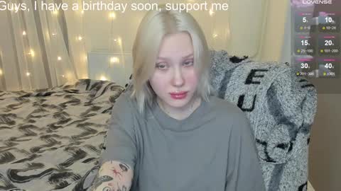 Seb Polly Roxy Jonny online show from February 2025 12:22:02 AM