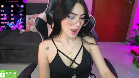 Snapshot of keeiity_moon chatting on December 2024 02:10:02 PM keeiity_moon online show from December 2024 02:10:02 PM