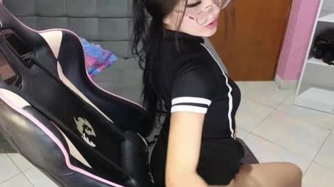 Snapshot of keeiity_moon chatting on October 2025 02:08:01 PM keeiity_moon online show from October 2025 02:08:01 PM