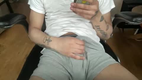 Snapshot of keesey23 chatting on February 2026 10:06:01 PM Keesey23 online show from February 2026 10:06:01 PM