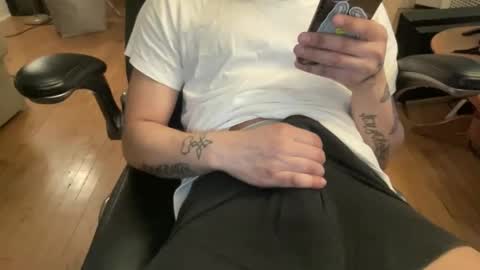 Snapshot of keesey23 chatting on March 2026 04:29:01 AM Keesey23 online show from March 2026 04:29:01 AM