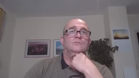 keilie1 online show from December 2024 06:54:02 PM