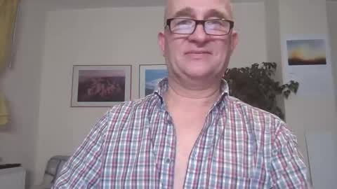 keilie1 online show from December 2024 12:04:01 AM