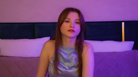 Keira online show from November 2025 06:24:01 AM