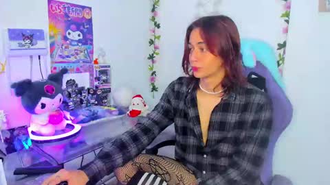 Snapshot of keita_moon chatting on January 2025 08:43:01 PM Keita moon online show from January 2025 08:43:01 PM