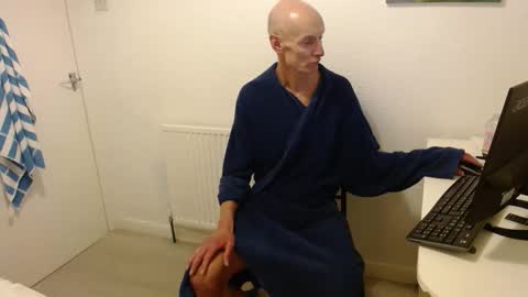 Keith online show from November 2025 07:46:02 PM